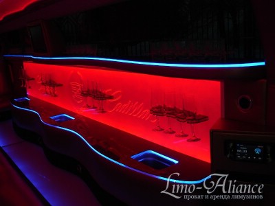 Заказ лимузина Кадиллак SRX