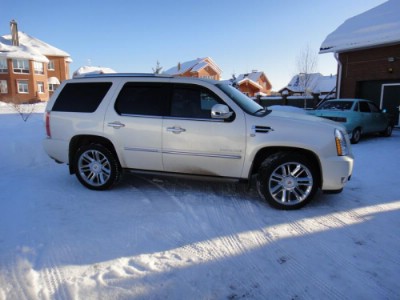 Cadillac Escalade 3