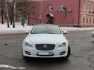 Jaguar XJ