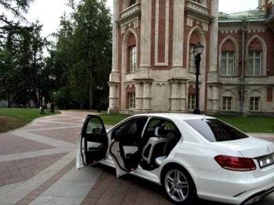 Mercedes-Benz E212