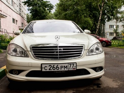 Mercedes S221 